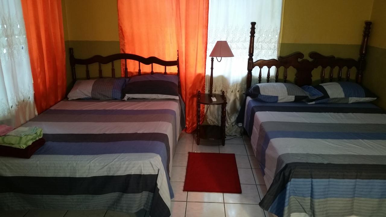 Dancehall Hostel Кингстон Экстерьер фото