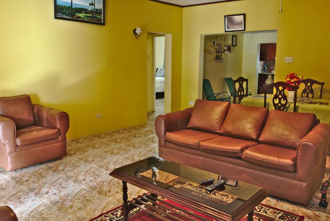 Dancehall Hostel Кингстон Экстерьер фото