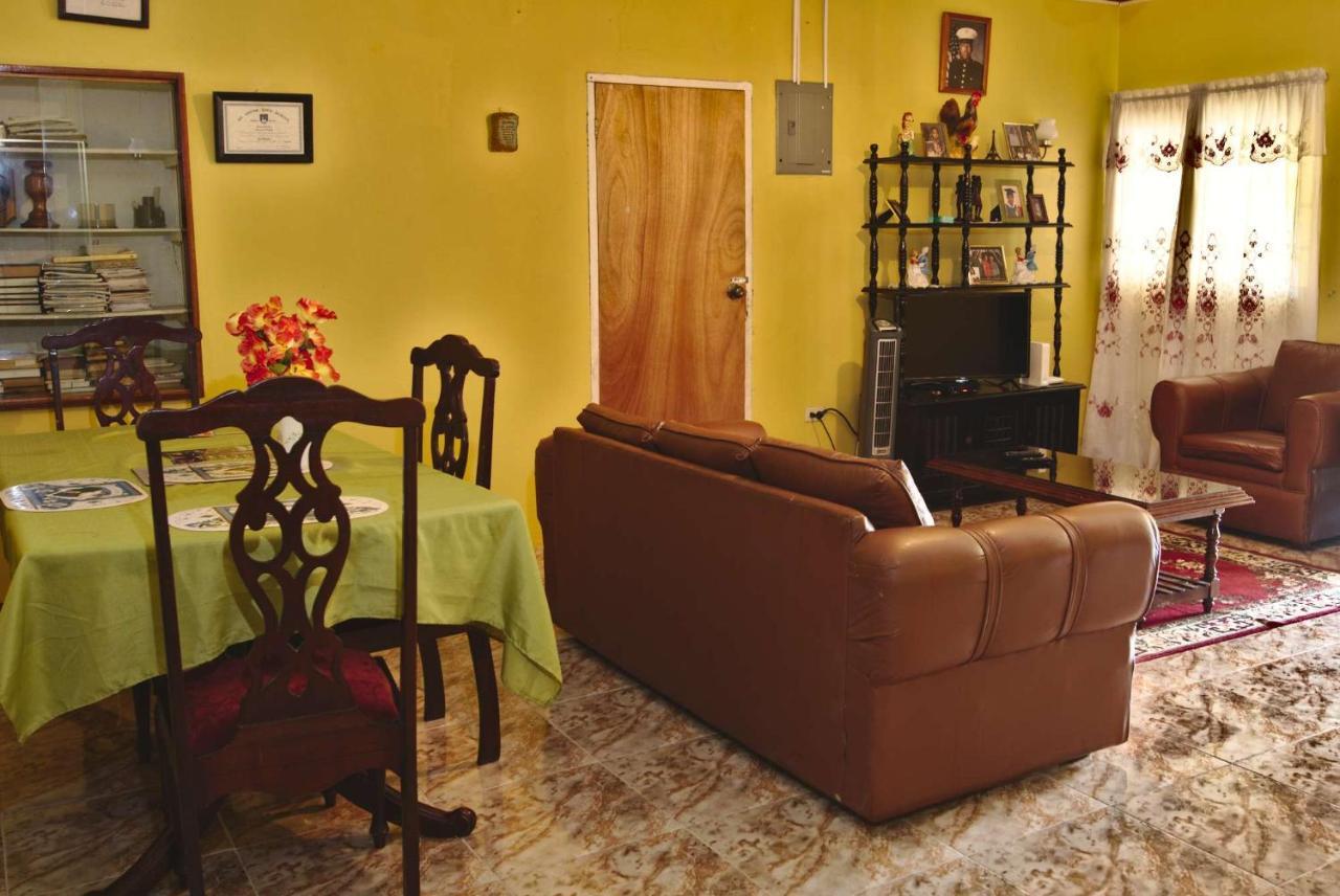 Dancehall Hostel Кингстон Экстерьер фото