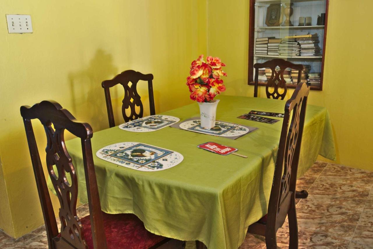 Dancehall Hostel Кингстон Экстерьер фото