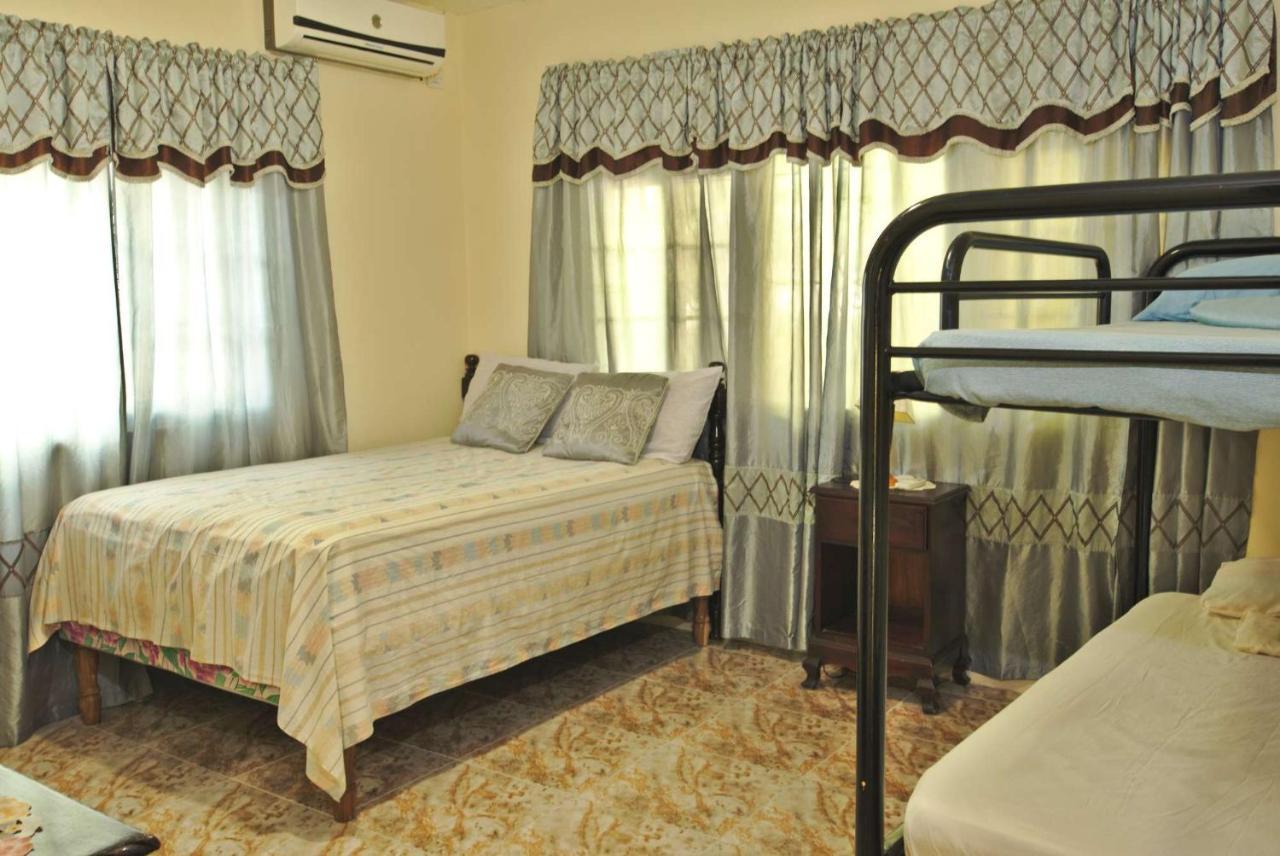 Dancehall Hostel Кингстон Экстерьер фото